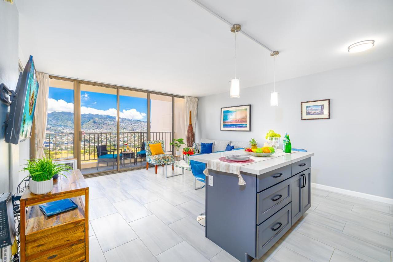 Tropical Retreat Near Waikiki Beach With Parking Honolulu Exteriér fotografie